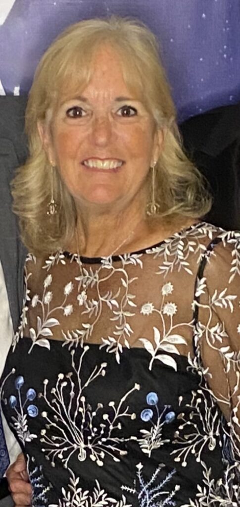 Paula  Traver